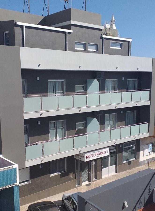 Residencial Nosso Paraiso Bed & Breakfast Quarteira Bagian luar foto