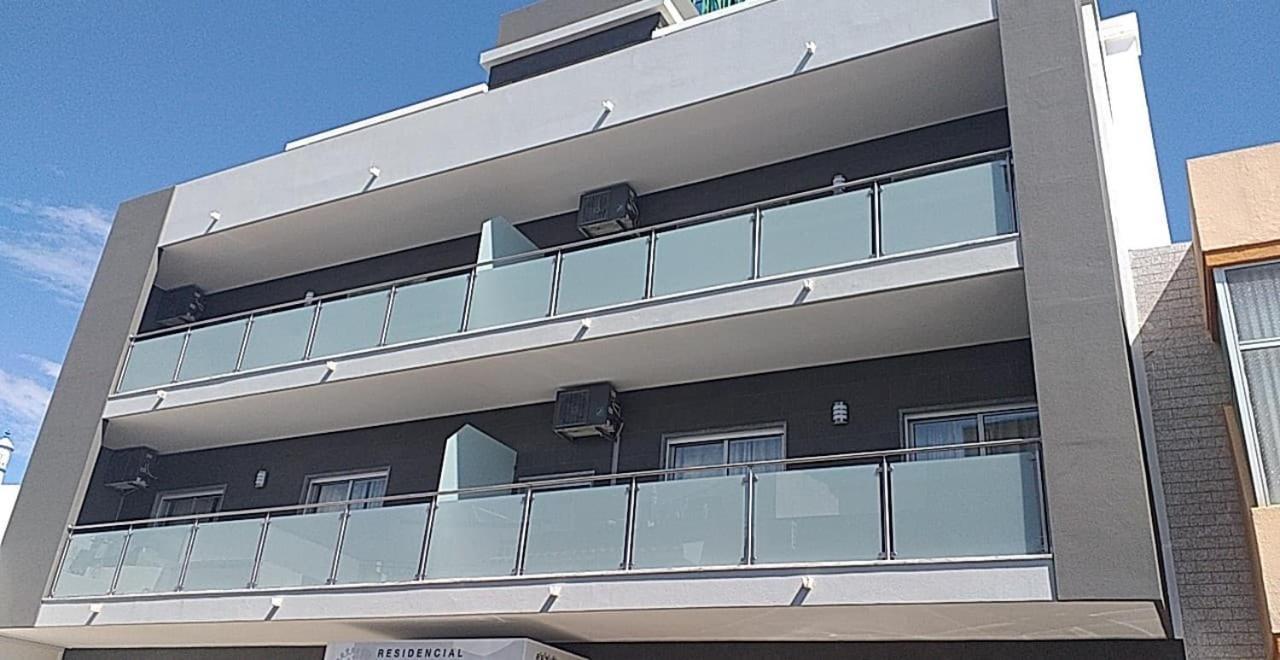 Residencial Nosso Paraiso Bed & Breakfast Quarteira Bagian luar foto