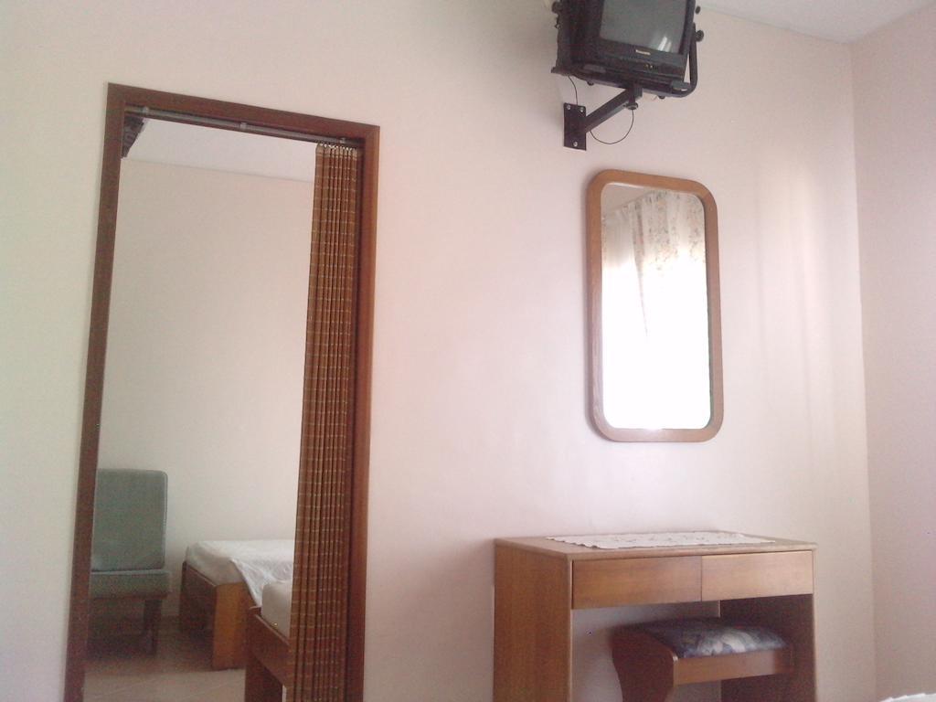 Residencial Nosso Paraiso Bed & Breakfast Quarteira Ruang foto