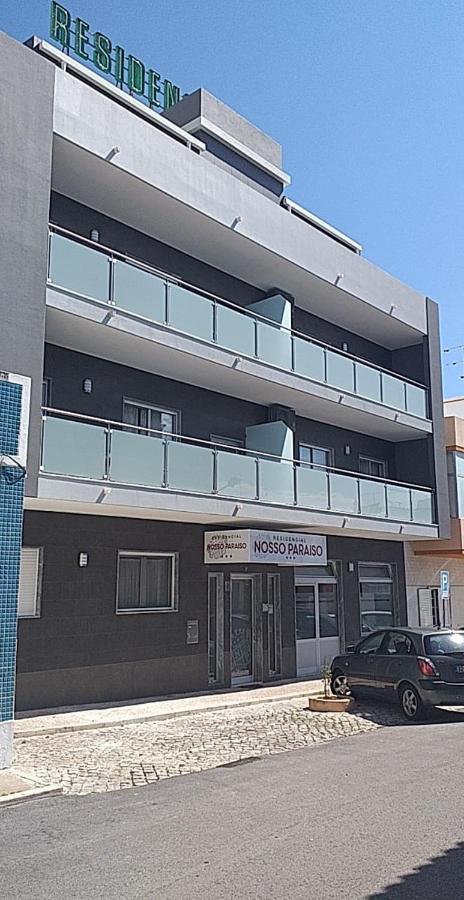 Residencial Nosso Paraiso Bed & Breakfast Quarteira Bagian luar foto